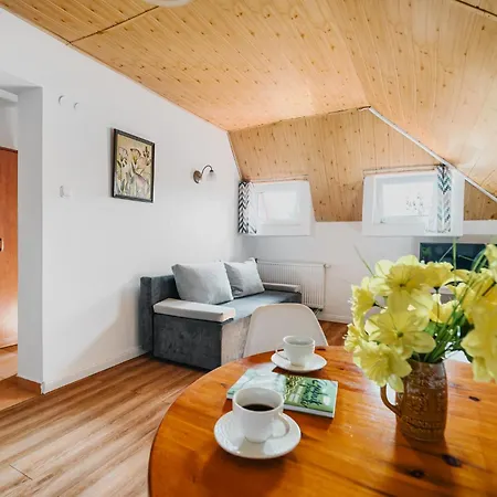 ホームステイ Mazowiecka *